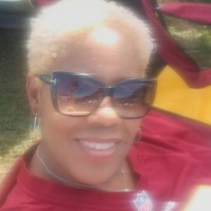 Meet your Posher, Arnita